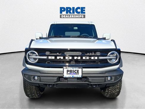 New 2026 Ford Bronco Outer Banks w/ Sasquatch Package image 3