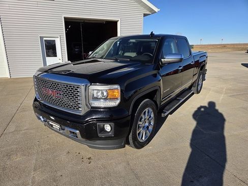 Used 2015 GMC Sierra 1500 Denali image 1