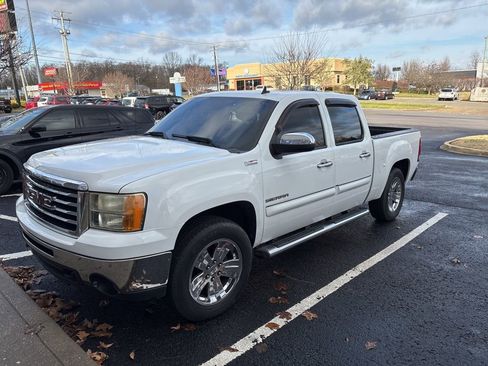 Used 2010 GMC Sierra 1500 SLT image 3