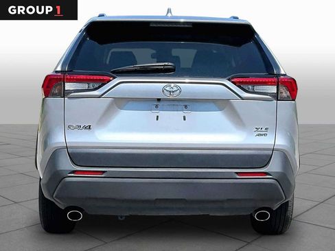 Used 2025 Toyota RAV4 XLE AWD/4WD image 5