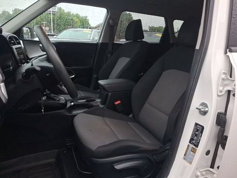 Used 2023 Kia Soul LX w/ Option Group 015 FWD image 13