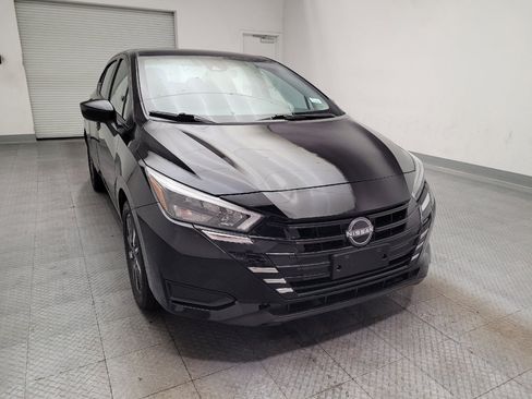 Used 2025 Nissan Versa SV FWD image 14