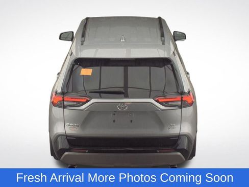 Used 2025 Toyota RAV4 SE image 7