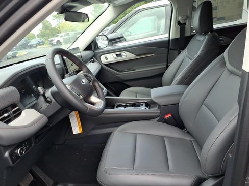 New 2026 Ford Explorer Active w/ Active Comfort Package AWD/4WD image 15