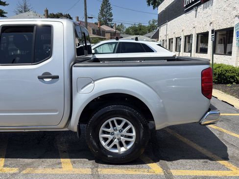 Used 2016 Nissan Frontier SV w/ SV Value Truck Package RWD image 3