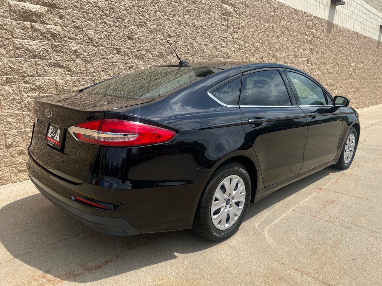 Used 2019 Ford Fusion S FWD image 6