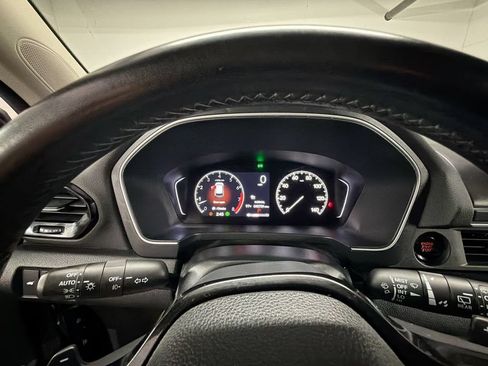 Used 2024 Honda Pilot EX-L image 11