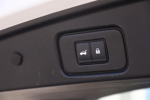 Certified 2025 Nissan Pathfinder SV AWD/4WD image 8