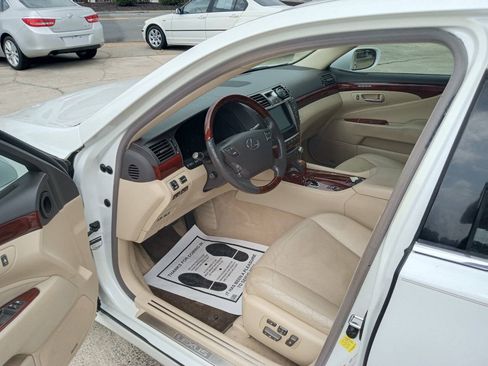 Used 2011 Lexus LS 460 AWD w/ Comfort Pkg image 6