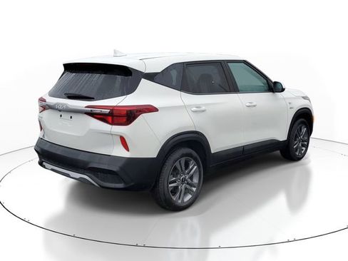 Certified 2023 Kia Seltos LX AWD/4WD image 4