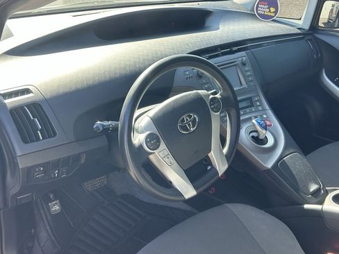 Used 2012 Toyota Prius Three image 9