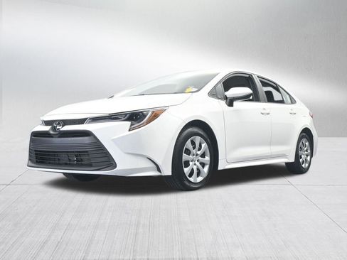 Used 2024 Toyota Corolla LE image 54