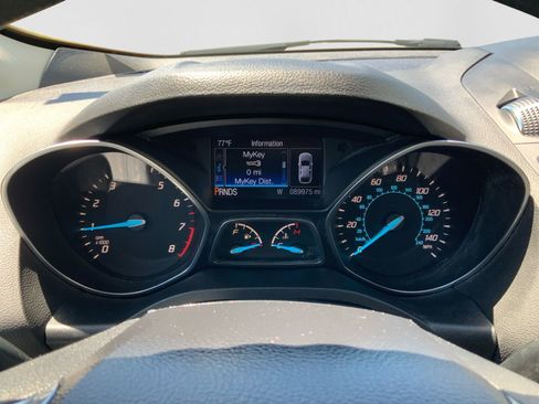 Used 2016 Ford Escape SE w/ Equipment Group 201A AWD/4WD image 15