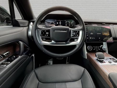 Used 2023 Land Rover Range Rover SE AWD/4WD image 8
