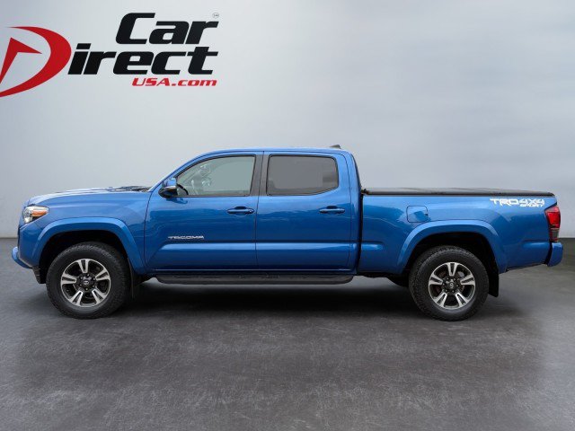 Used 2018 Toyota Tacoma TRD Sport AWD/4WD image 3