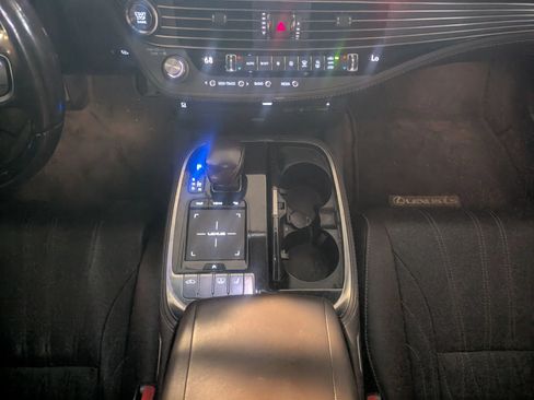 Used 2018 Lexus LS 500 w/ Interior Upgrade Package RWD image 13