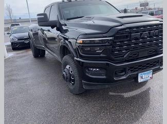Used 2025 RAM 3500 Limited video 1