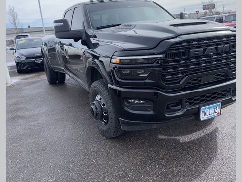 Used 2025 RAM 3500 Limited image 1