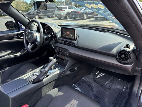 Used 2017 MAZDA MX-5 Miata RF Club image 15