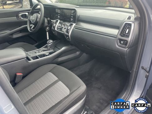 Used 2023 Kia Sorento LX image 26