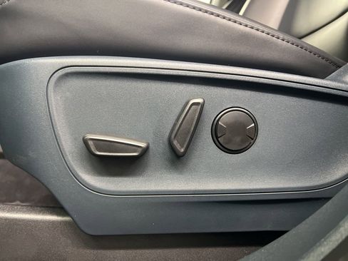 New 2026 Ford Maverick Lariat w/ Black Appearance Package image 27