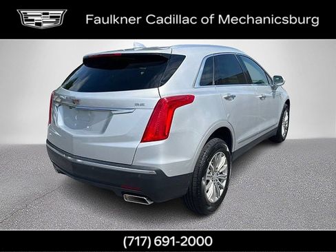 Used 2017 Cadillac XT5 Luxury w/ Driver Awareness Package AWD/4WD image 6
