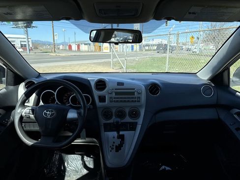 Used 2011 Toyota Matrix S image 15