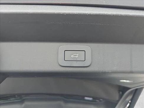 New 2026 Land Rover Range Rover Sport Dynamic SE AWD/4WD image 13