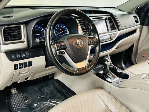 Used 2019 Toyota Highlander Limited Platinum image 11