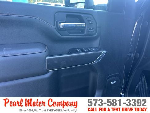 Used 2022 GMC Sierra 2500 AT4 w/ AT4 Premium Plus Package image 10