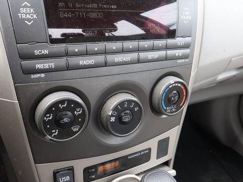 Used 2011 Toyota Corolla LE image 21