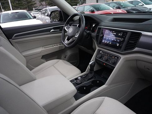 Used 2021 Volkswagen Atlas SE w/ Panoramic Sunroof Package image 31