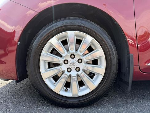 Used 2014 Toyota Sienna XLE AWD/4WD image 27