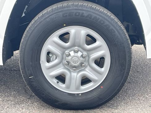 New 2026 Toyota Tundra SR image 9