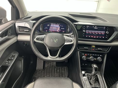 Used 2022 Volkswagen Taos SEL image 14