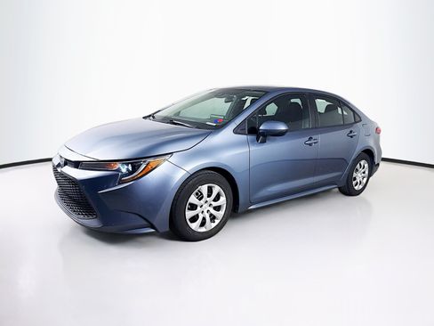 Used 2020 Toyota Corolla LE FWD image 4