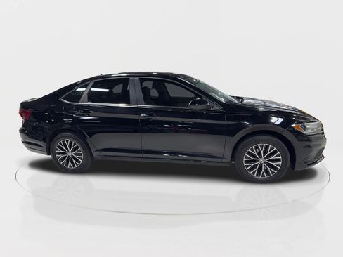 Used 2020 Volkswagen Jetta SE image 14