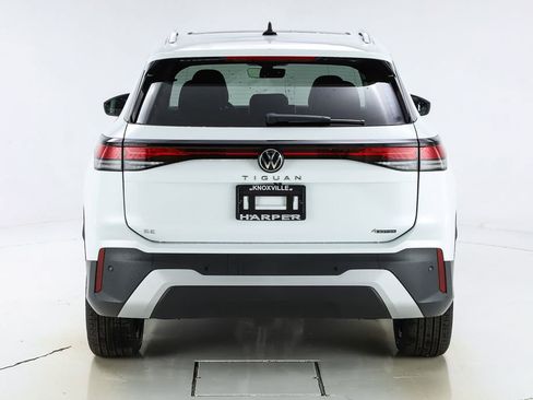 New 2026 Volkswagen Tiguan SE image 8