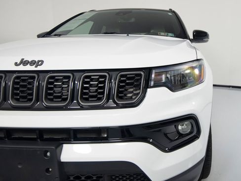 Used 2026 Jeep Compass Limited AWD/4WD image 32