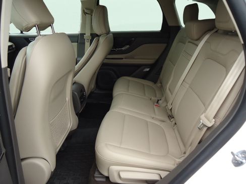 Used 2022 Lincoln Corsair AWD w/ Equipment Group 101A image 28