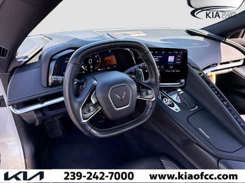 Used 2021 Chevrolet Corvette Stingray Convertible w/ 1LT image 23