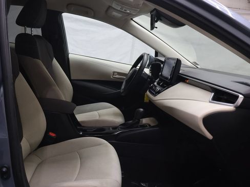 Used 2022 Toyota Corolla LE FWD image 9