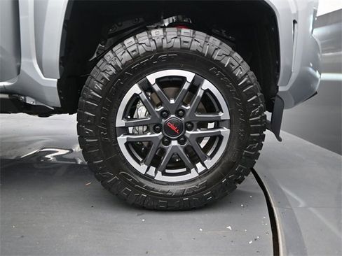 Used 2025 Toyota Tacoma TRD Sport image 16