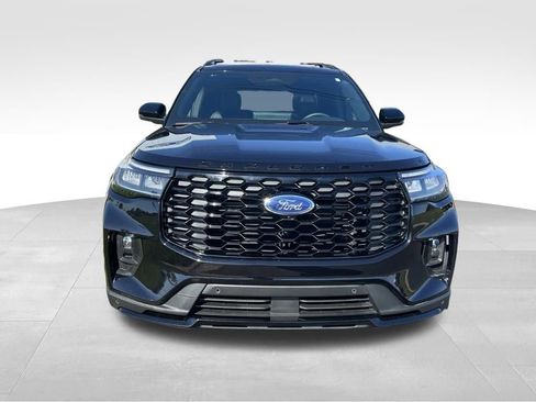 Used 2025 Ford Explorer ST-Line image 6