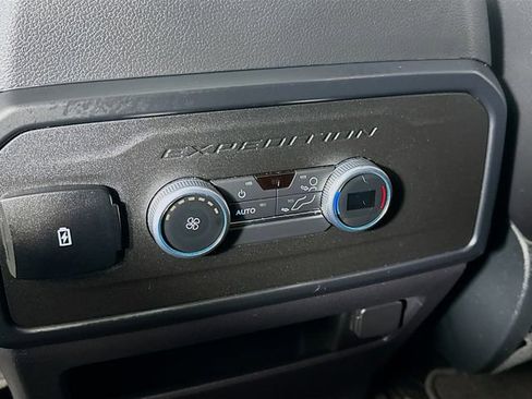 Certified 2021 Ford Expedition XLT image 29