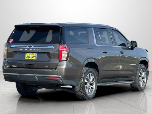 Used 2021 Chevrolet Suburban LT w/ LT Signature Package image 5