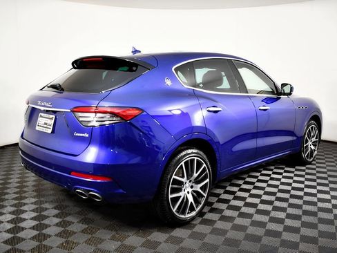 Used 2021 Maserati Levante image 10