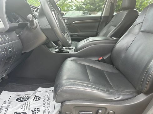 Used 2015 Toyota Highlander Limited FWD image 8