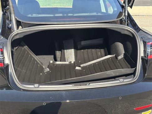 Used 2022 Tesla Model 3 Long Range image 32