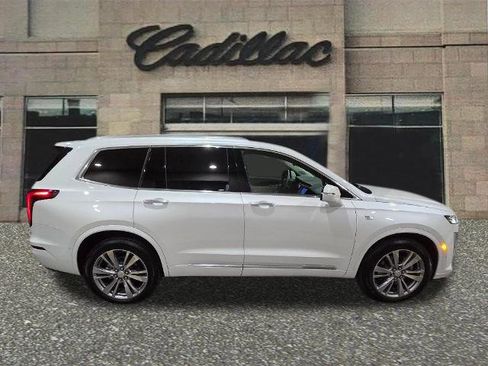 Used 2024 Cadillac XT6 Premium Luxury w/ Technology Package image 6